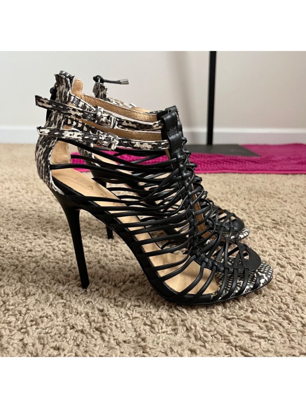 L.A.M.B. Gwen Stefani y2k Strappy Leather Snake Print Stiletto Heels Size 8